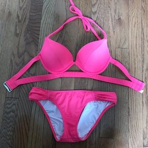 Worn once - coral bikini - 32d